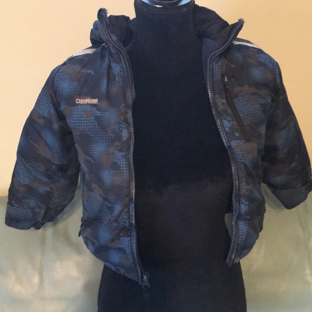 Boys winter Oshkosh jacket size 5